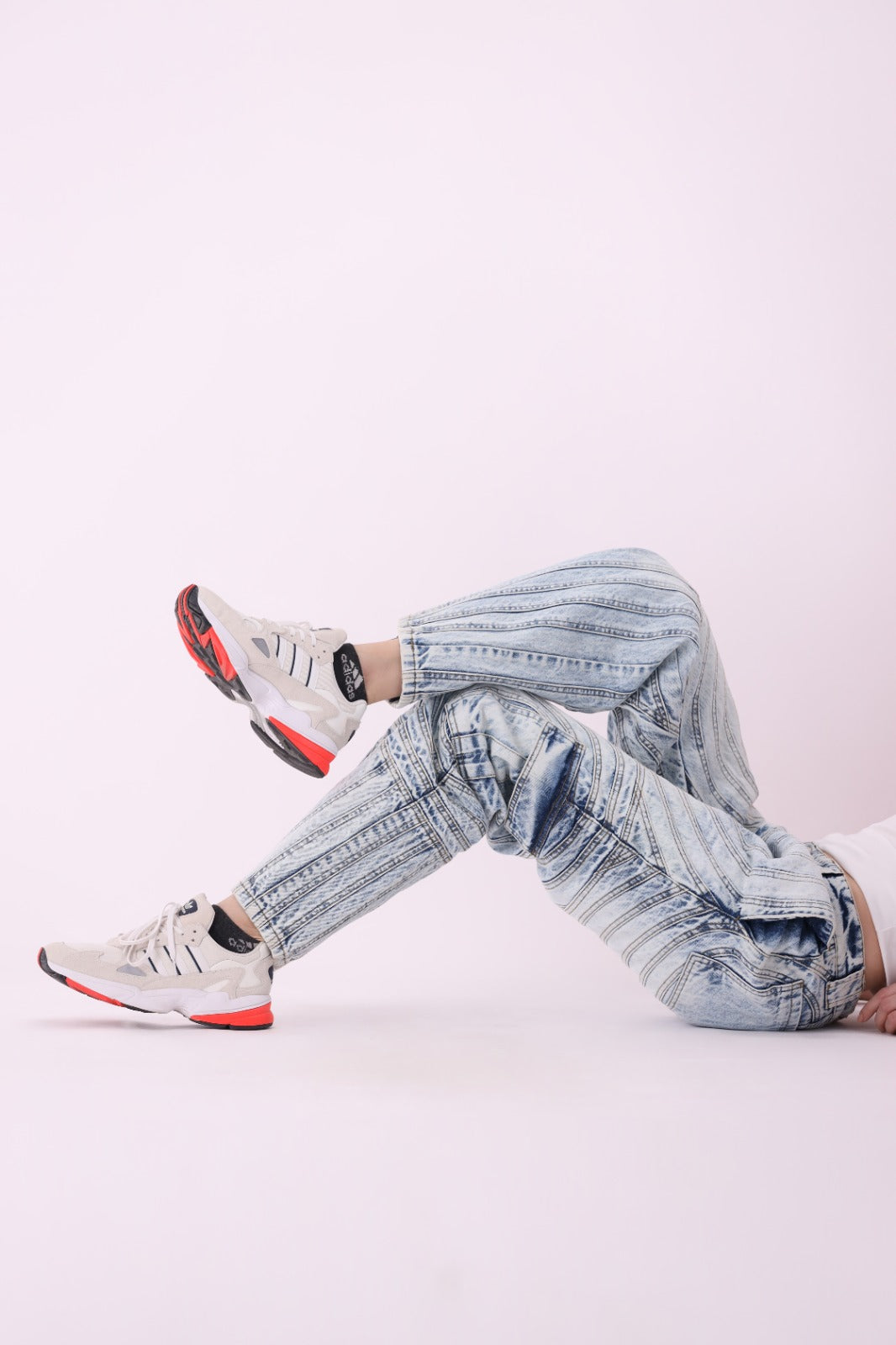 Sariyo's Unisex Biker Jeans | Light Wash