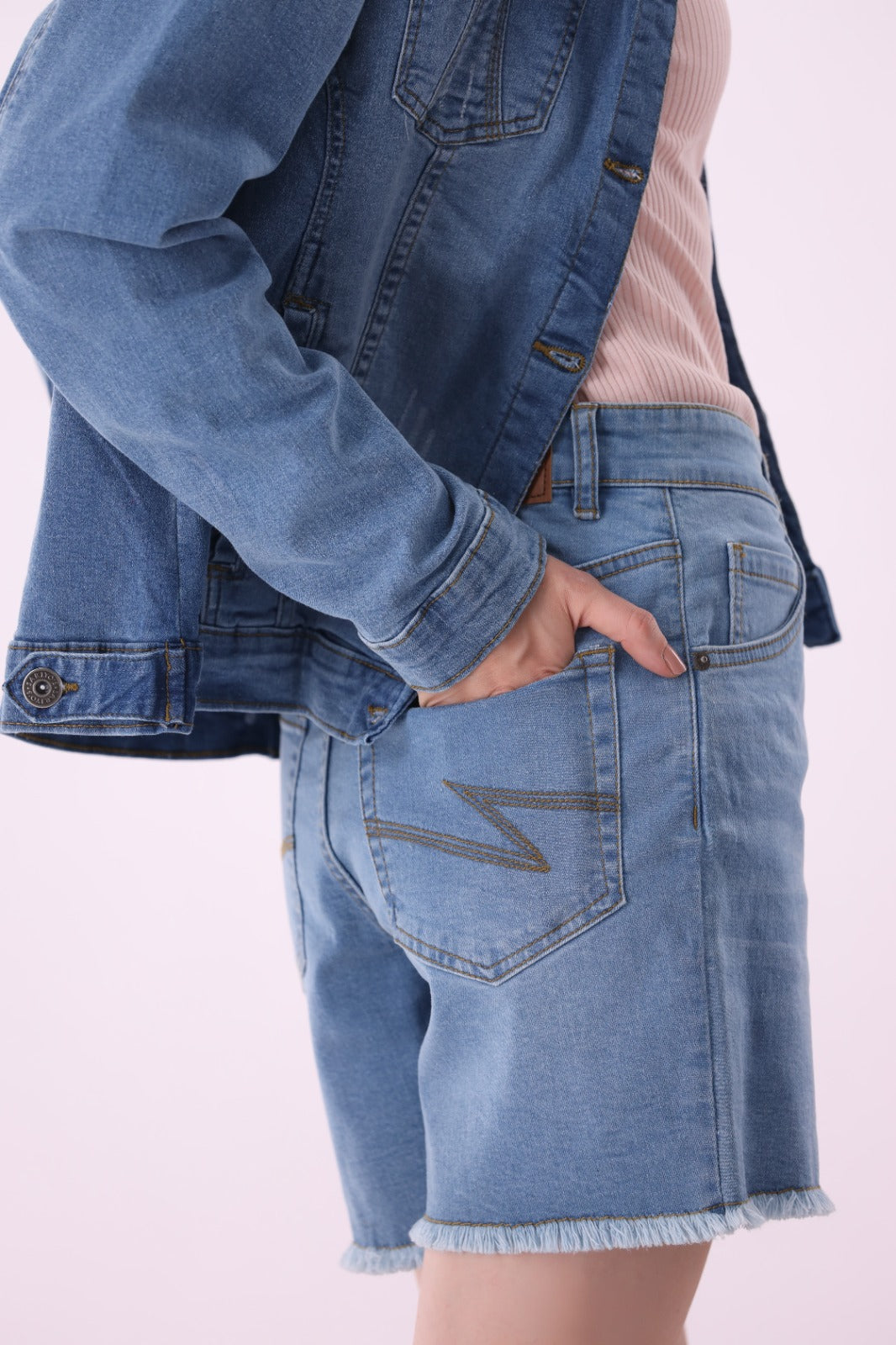 Sariyo's jacket for women | Light Wash