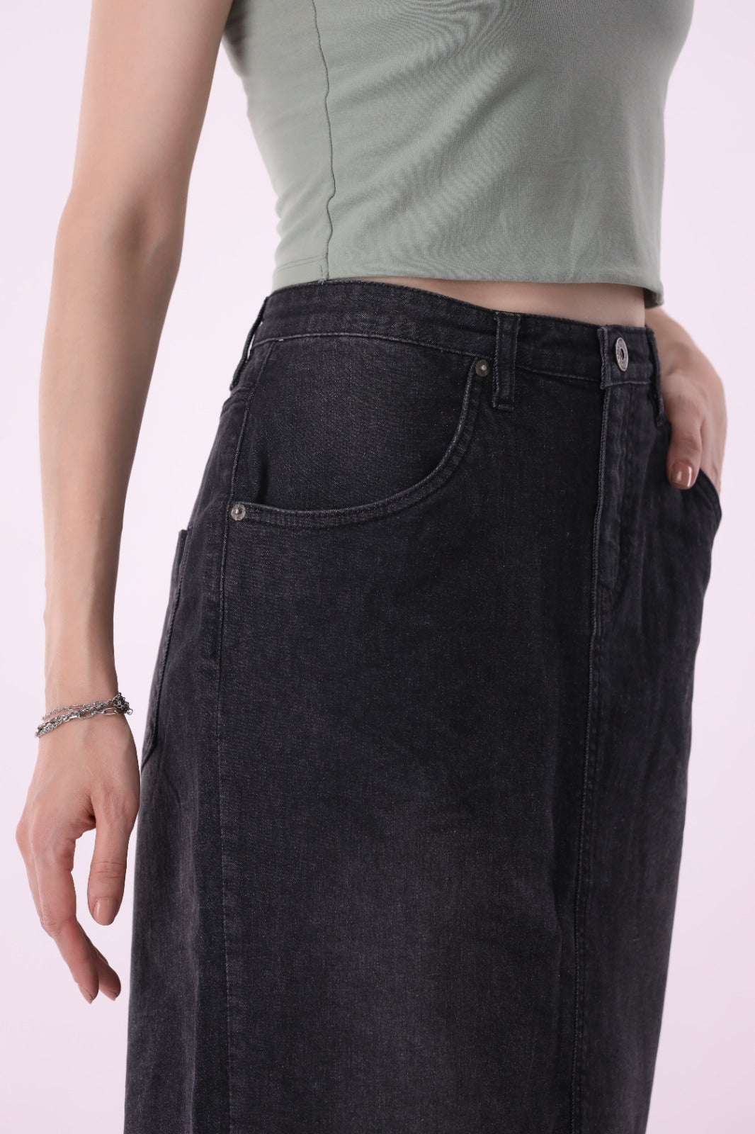 Sariyo's Women's Denim Skirt | Black Wash